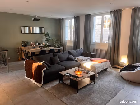 appartement t3 hyper centre
