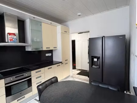 ? appartement meublé 3 chambres avec jardin privatif  terrasse et parking ◊