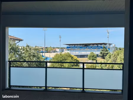 appartement t3 de 65 m² avec terrasse / loggia de 16 50 m2 et 2 parkings
