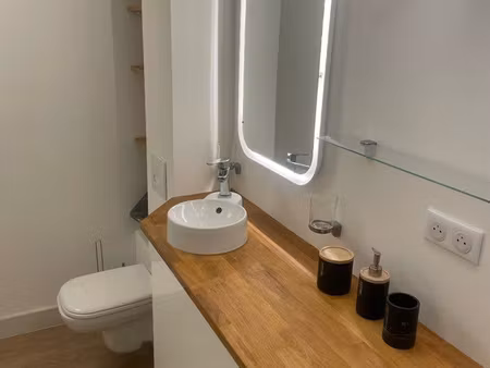 appartement f1 en duplex placer au centre de ville de saint arnoult