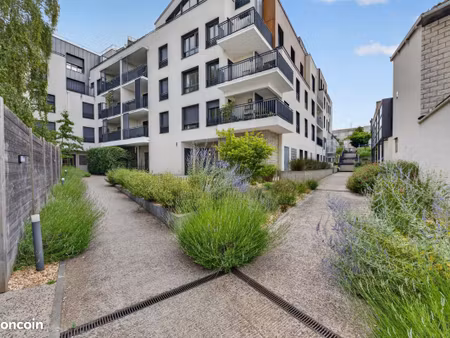 appartement residence 2019 a 5 mn du métro l9
