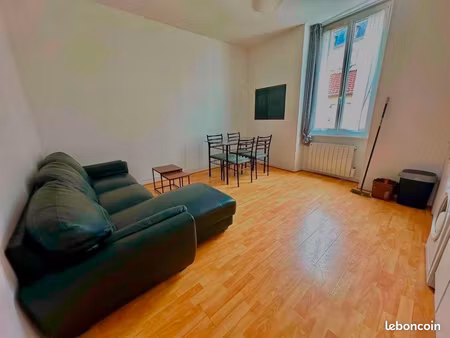 f2 / t2 centre ville  meuble  dispo août