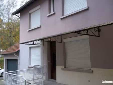 maison de ville t3 70 m²  avec terrasse  cour et garage