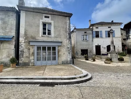bâtiment en pierre 95 m² – bourdeilles centre
