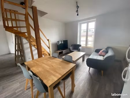 très bel appartement f3 meublé en duplex à riom
