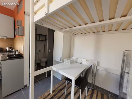 studio meublé la riche 14m² avec terrasse - faculté de médecine