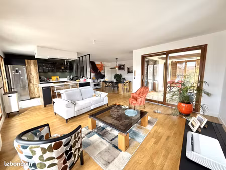 appartement 4 pièces 126 m²