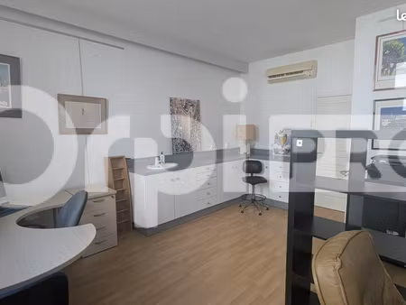 bureau 32 m²