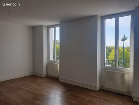 ? t4 -96m² -lumineux- plein centre-ville ◊