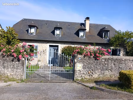 maison béarnaise 4 ch 1000m² piscine
