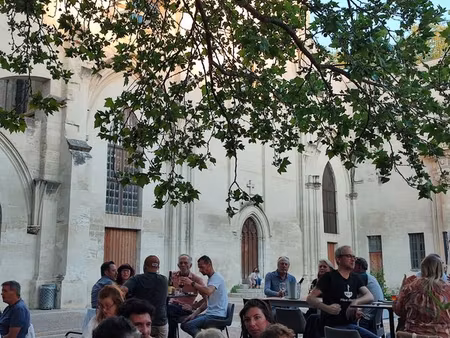 bar à vin / caviste / brasserie avignon intra-muros