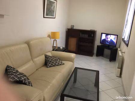 romorantin centre – loue maisonnette t2 duplex