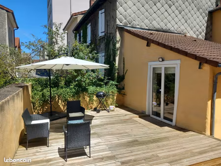 maisonnette meublée avec extérieur neuve