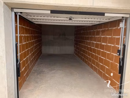 parking/box rodez