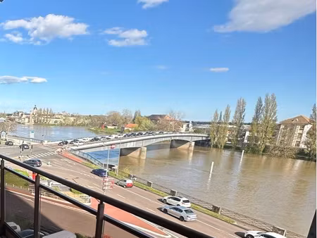 loue t2 de 58m2 vue sur saône