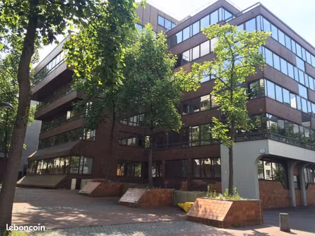 bureaux 1 007 m²