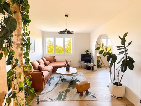 appartement entièrement rénové – 83 m² – saint-félix – dernier étage avec ascenseur – park