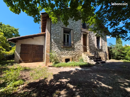 a vendre belle maison en pierre