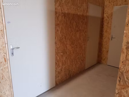 box de stockage à louer 8 m2 ou 20m3