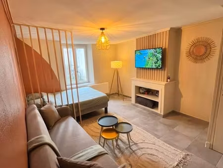 appartement rénové et meublé idéalement situé