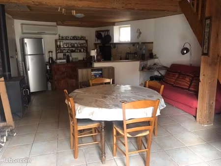 maison 2 chambres avec petit exterieur