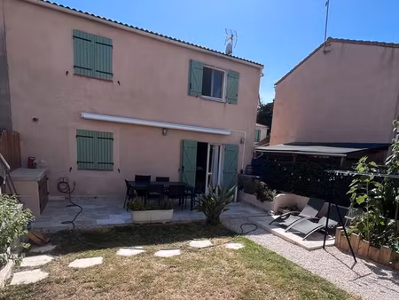 maison mitoyenne d un côté
