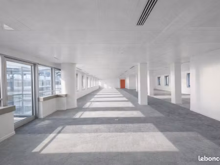bureaux 1 392 m²