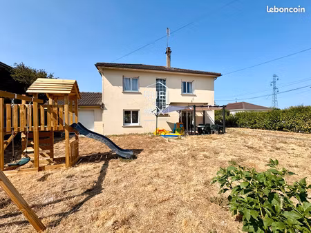 maison 8 pièces 165 m²