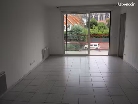 loue t2 arras