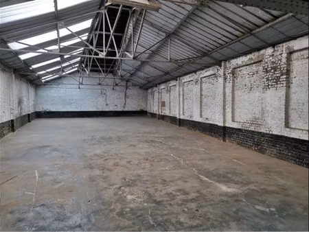 entrepôt professionnel de 250m² - sécurisé & équipé