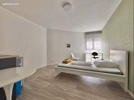 studio 2 pièces 18 m²