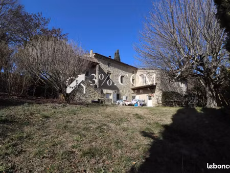 propriété 9 pièces 256 m²