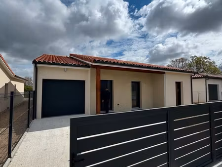 maison neuve disponible immédiatement — 5 pièces - 4 chambres / montauban