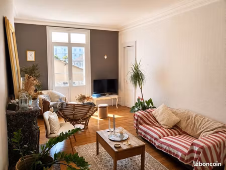 appartement t3 de caractère – 90 m²