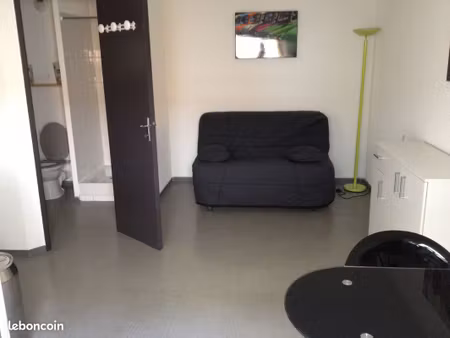 studio etudiant meublé proche fac (200m)