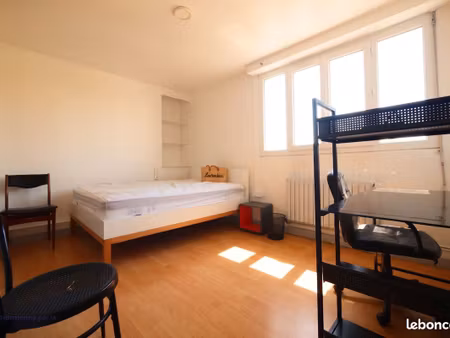 studio 1 pièce 18 m²