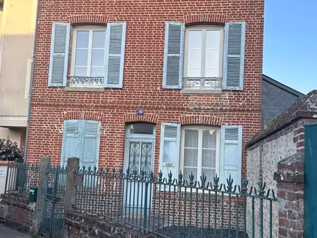 libre le 9 août appartement centre de pont l’evêque
