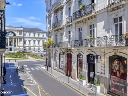 bureau 334 m²