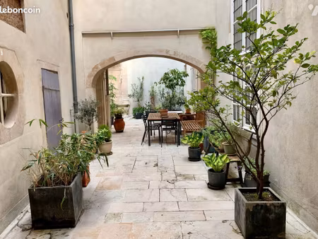 appartement 5 pièces 146 m²
