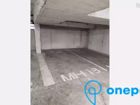 parking/box 12 m² st ouen