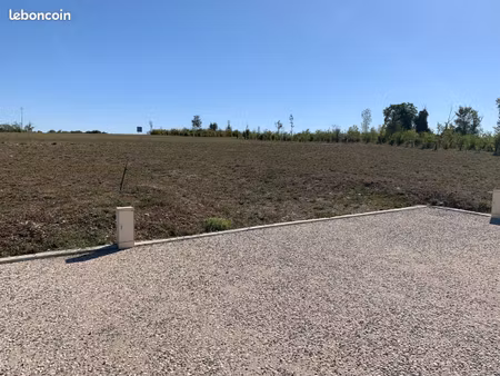 terrain à bâtir de 425 m2 au prix de 15300 à loulay (17)