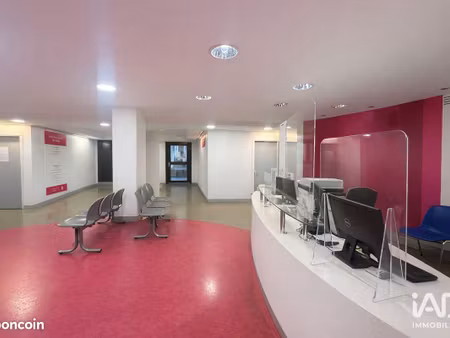 local 1330 m² montreuil