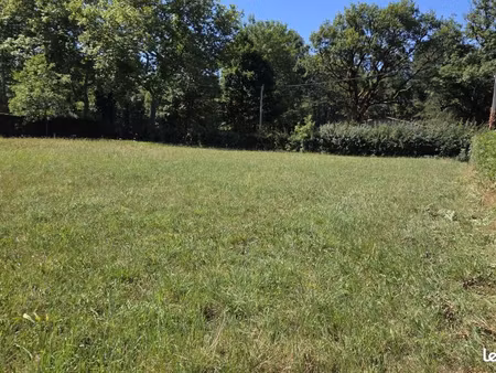 montredon labessonnié  terrain plat de 1460 m²