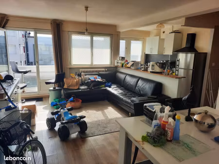 calais nord rue de la mer grand f2-52m² avec balcons libre de suite