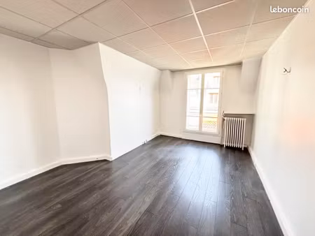 bureaux 53 m²