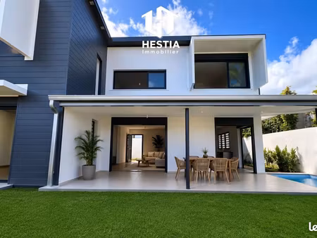 villa 5 pièces 161 m²