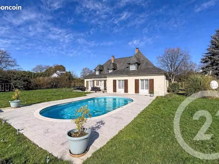 maison 8 pièces 200 m²