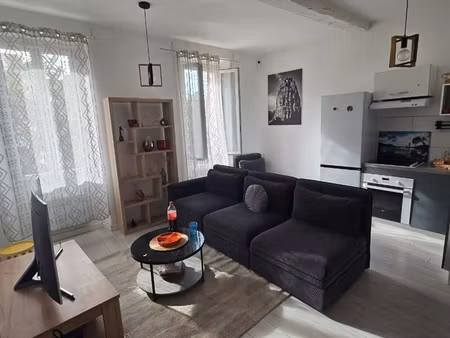 ? à louer – bel appartement de 48 m² – toulon saint-roch – 800 /mois