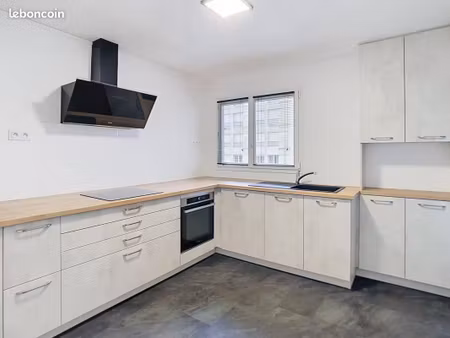 appartement 1 pièce 75 m²