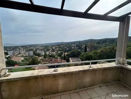 t2: 55m2 terrasse  garage fermé  cave. superbe vue